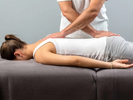 Chiroparactors therapy